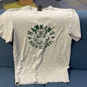 Hawkins High-school T shirt from stranger things